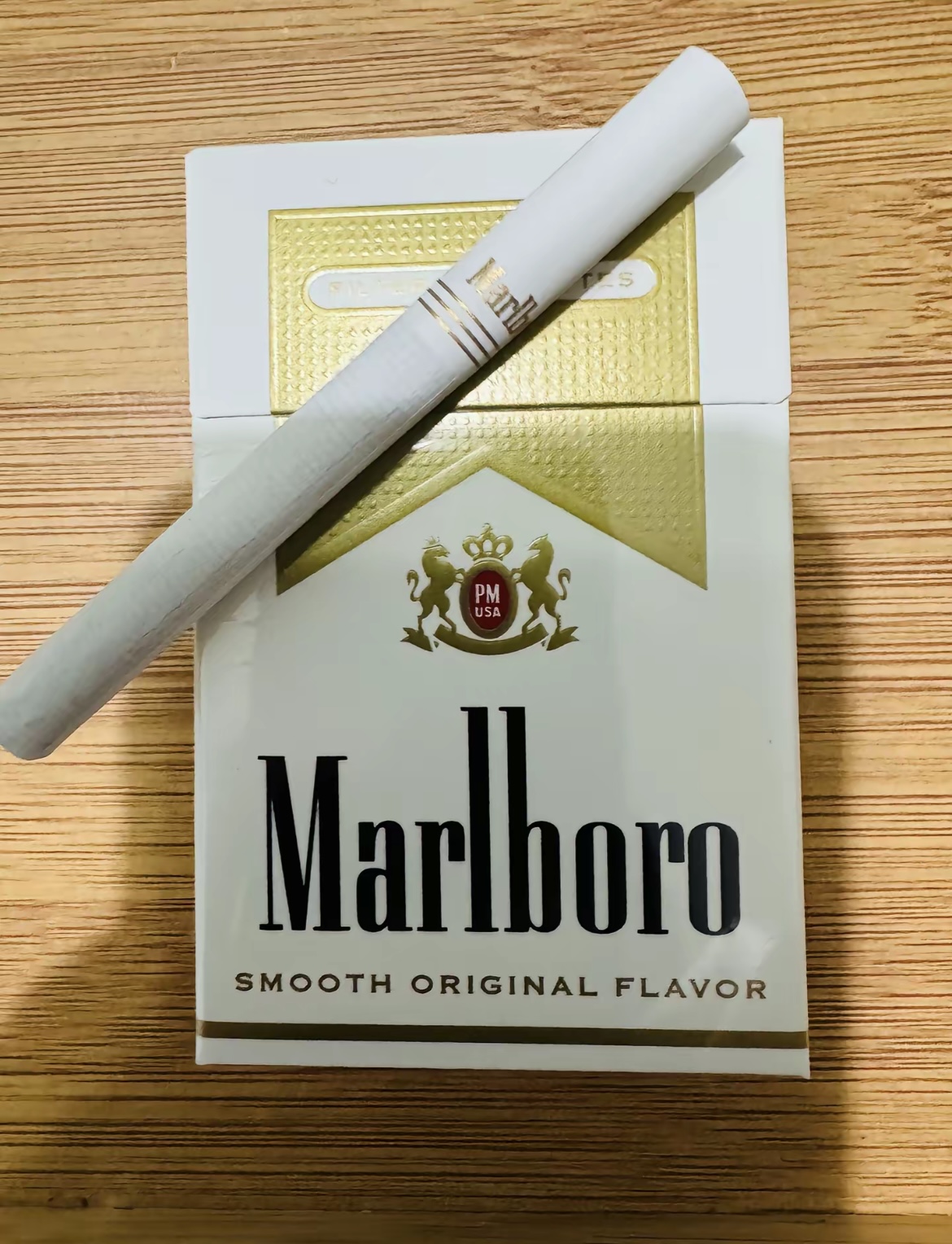 Marlboro (Hard White) US Edition (10-Pack Carton) - Image 4
