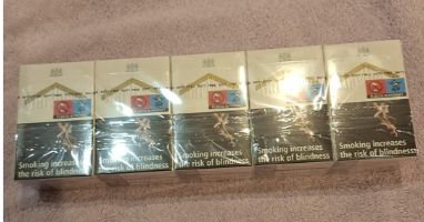 Marlboro Gold Light King Size Cigarettes - Image 2